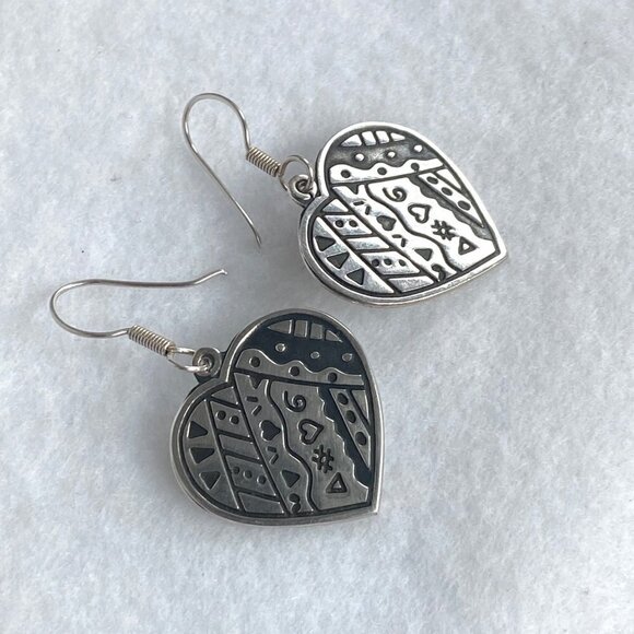 Sterling Silver 925 Mexico Oxidized Geometric Pattern Heart Dangle Earrings - Picture 16 of 16